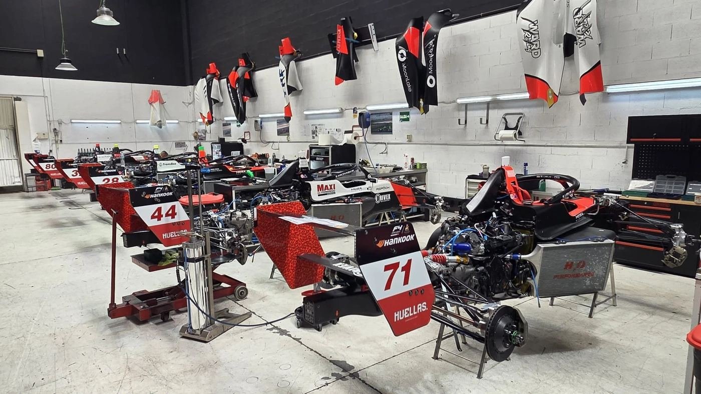 The Drivex workshop housing the DXR cars